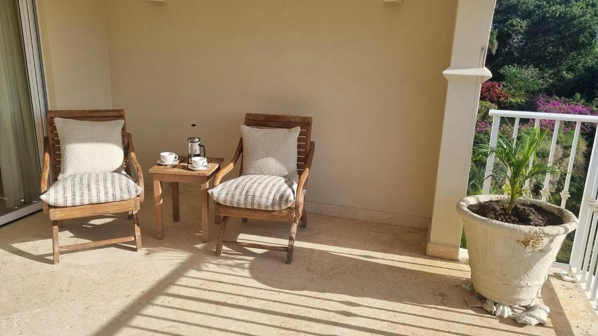 Royal Apartments 1 Bedroom Apartment Sea Views Saint James