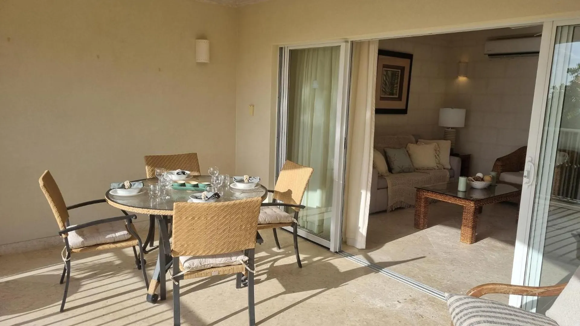 Royal Apartments 1 Bedroom Apartment Sea Views Saint James Barbade